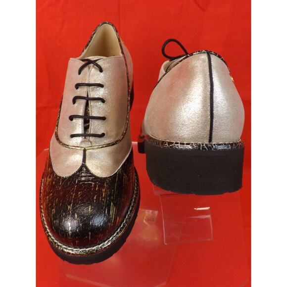 NIB CHANEL G31564 TWO TONE BLACK LEATHER CC LOGO LACE UP OXFORDS 38 $1000 - Picture 7 of 12